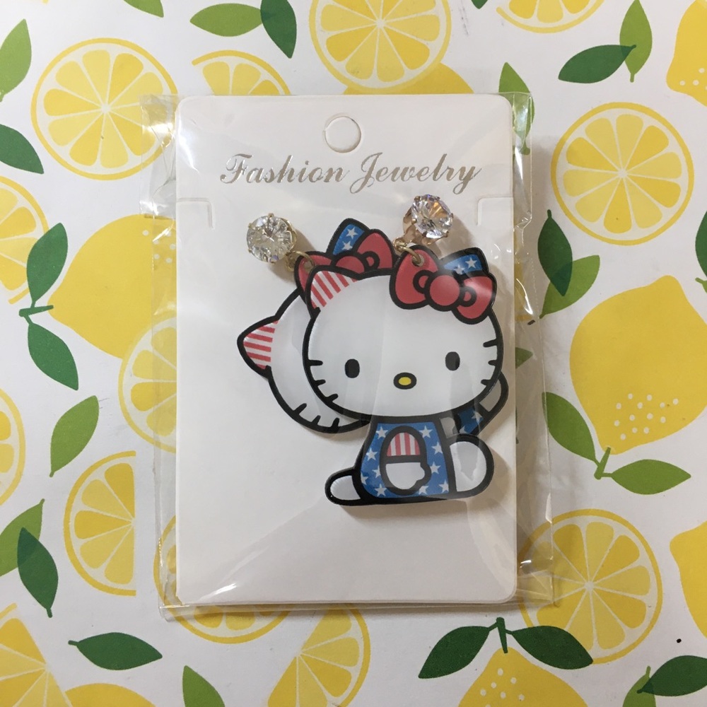 🍊NWT Sanrio Hello Kitty USA CZ Earrings - Picture 2 of 8